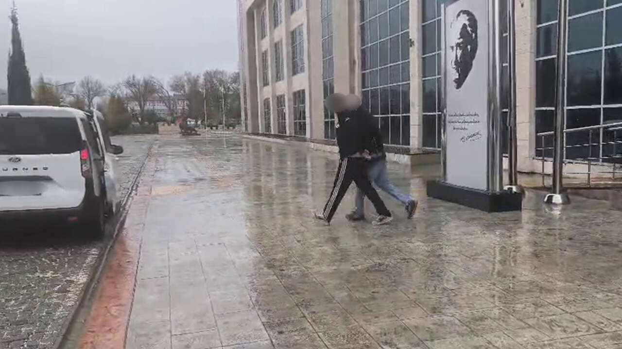 usak-sentetik-ecza-2-bin-adet