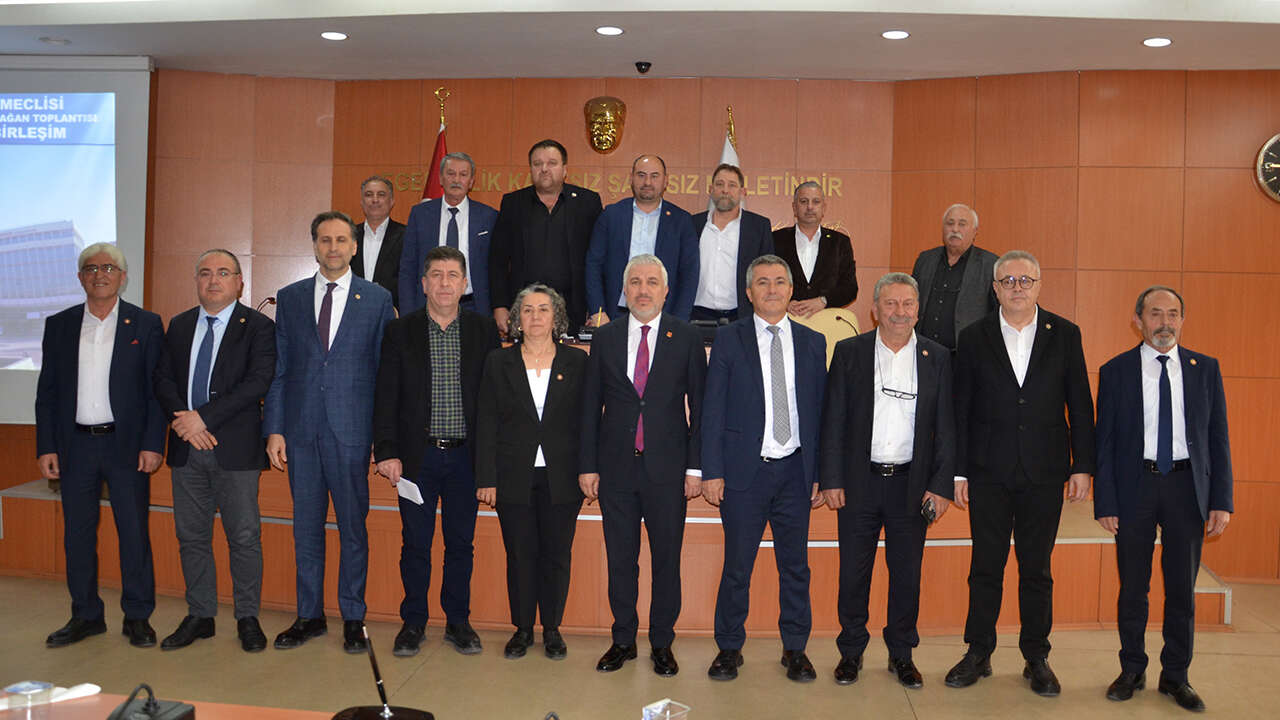 il-genel-meclisi-aynur-yurtsever1