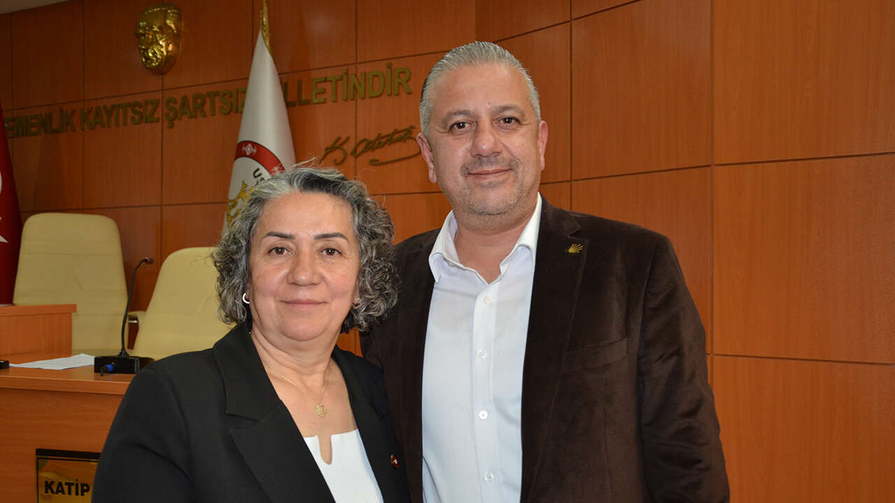 il-genel-meclisi-aynur-yurtsever2