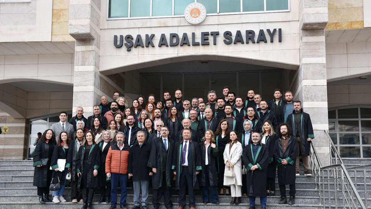 usak-baro-baskani-avukatlar-gunu1