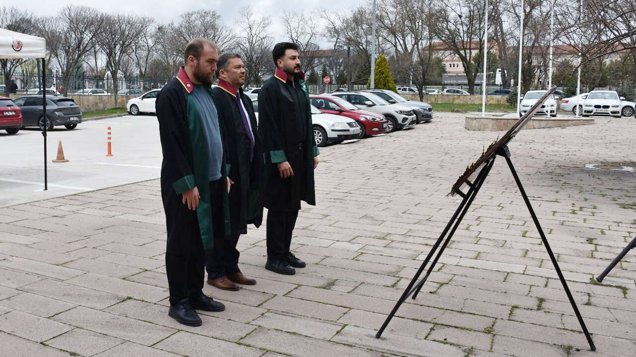 usak-baro-baskani-avukatlar-gunu4