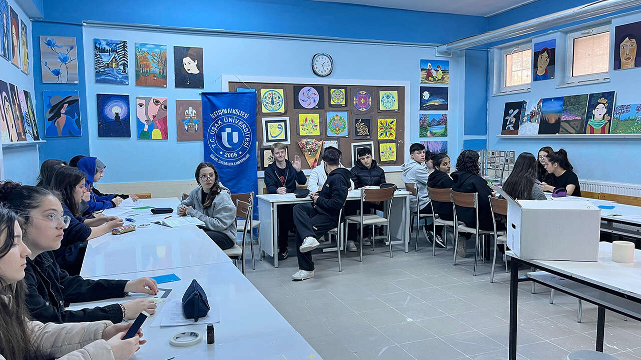 kokulu-karton-kalem-proje-usak-uni2