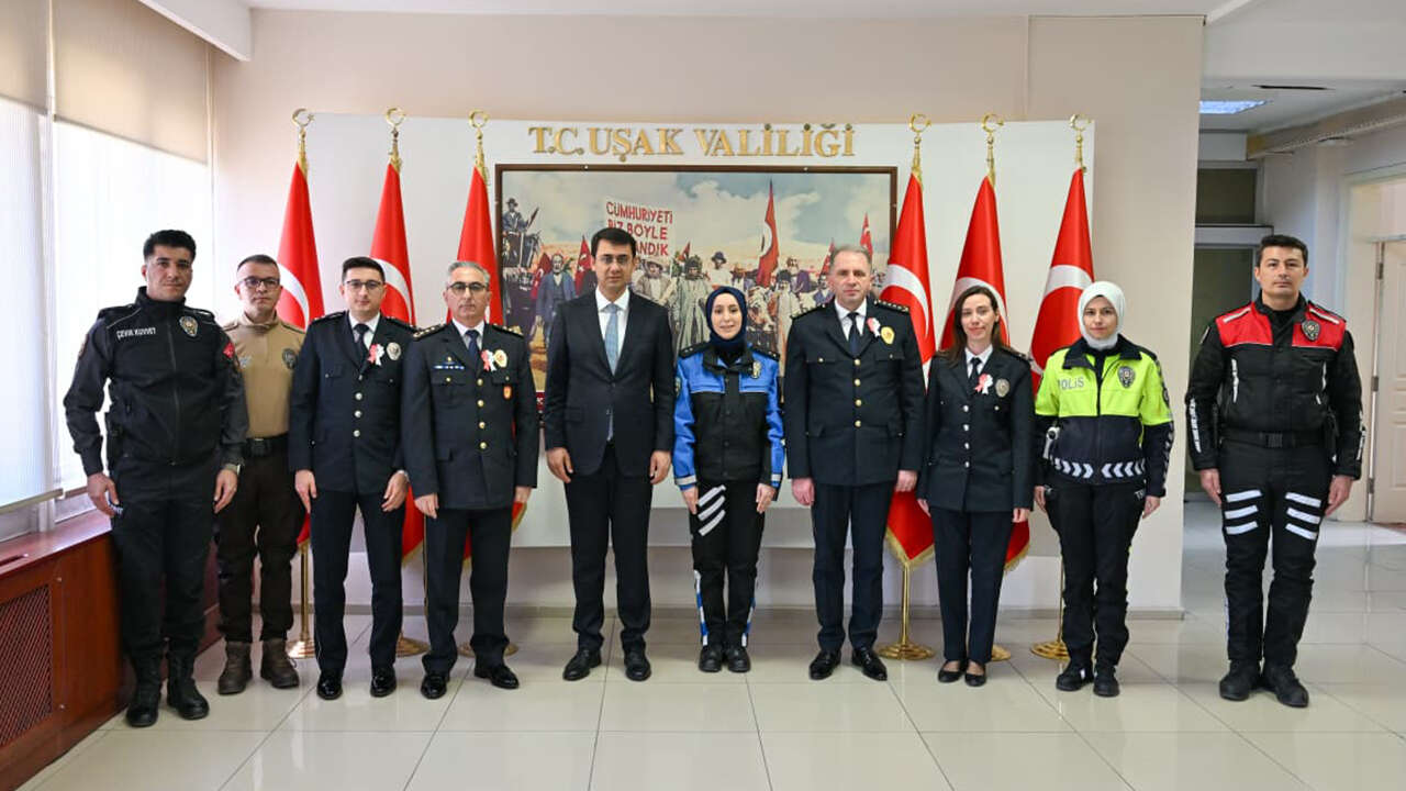 polis-haftasi-emniyet-vali-ziyaret1