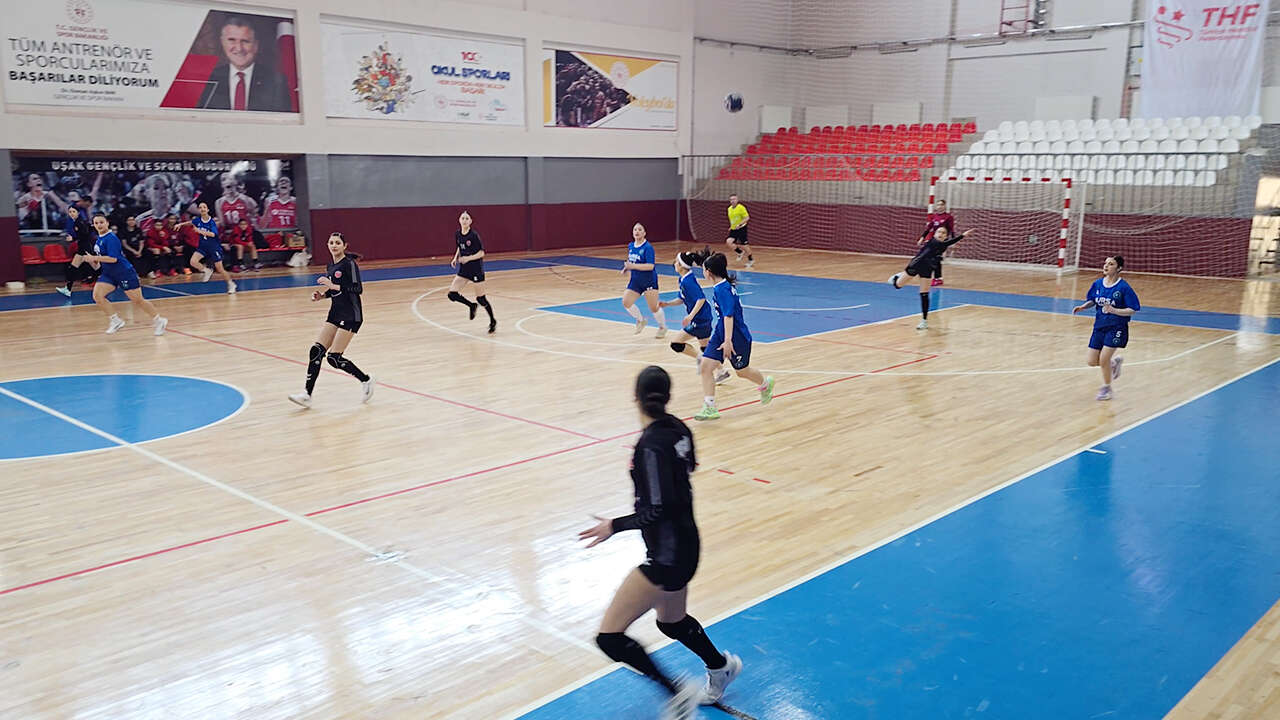 hentbol-usak-turnuva3