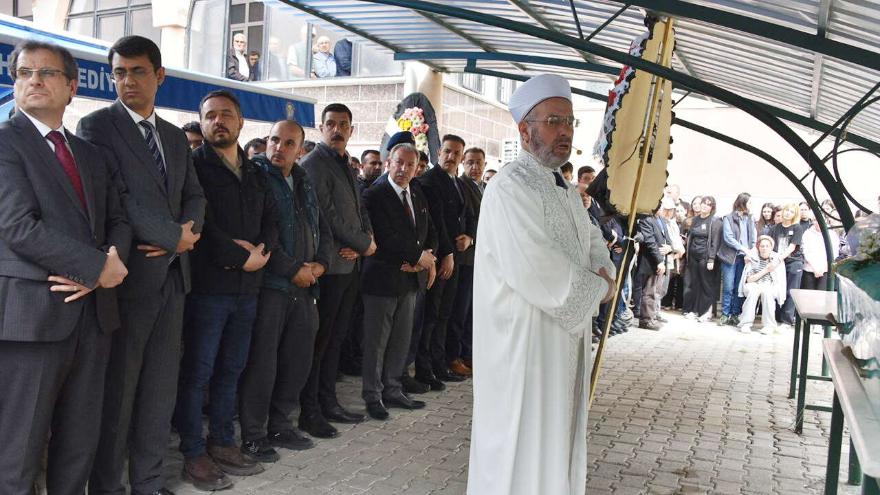 sude-gelen-topraga-verildi-salihli2