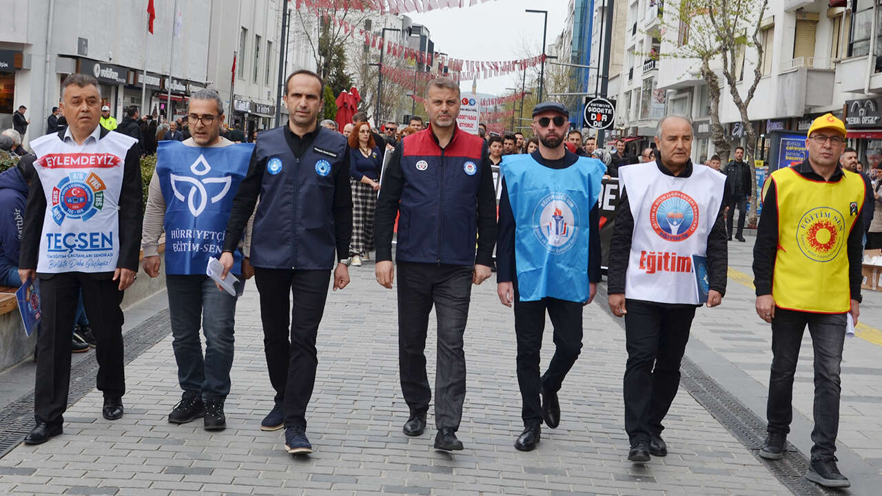 usak-egitim-sendeki-eylem-protesto