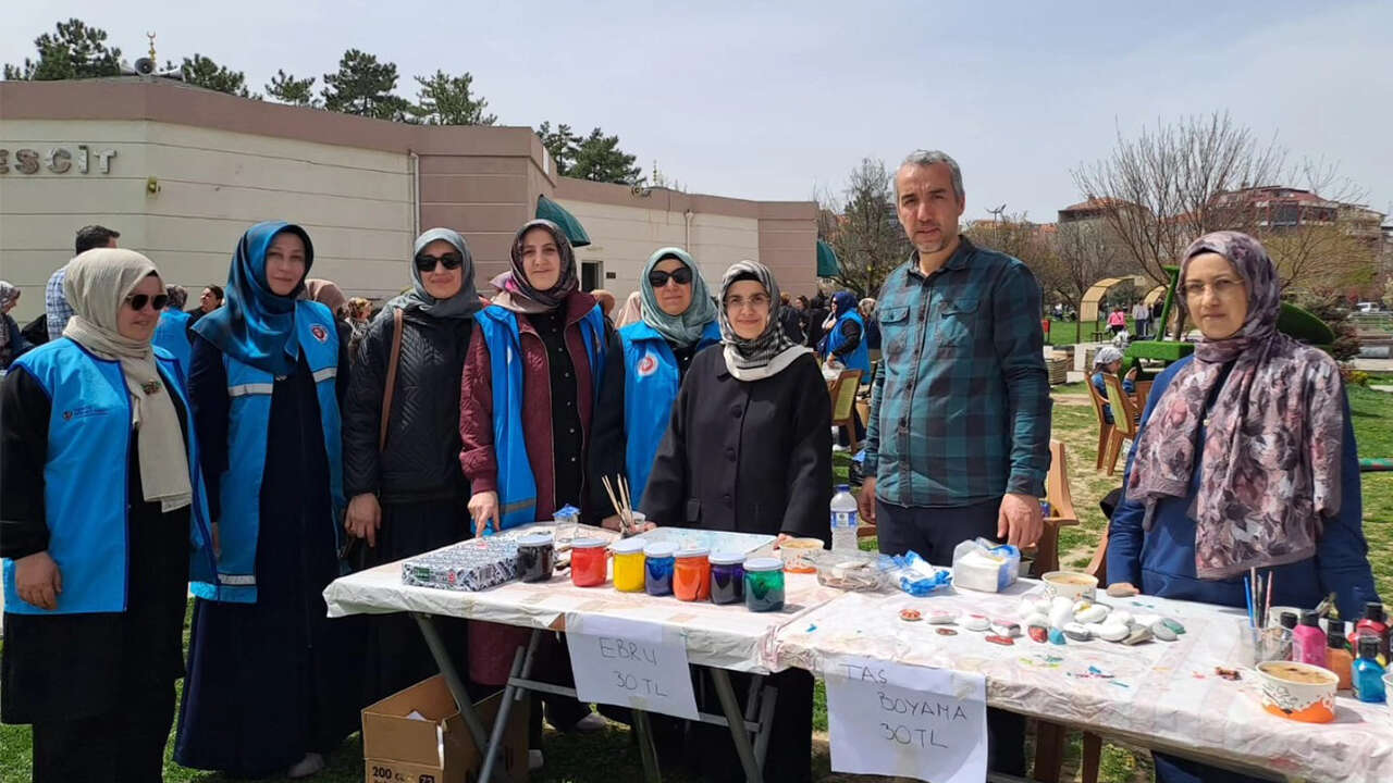 usak-muftuluk-kermes-ogrenci2