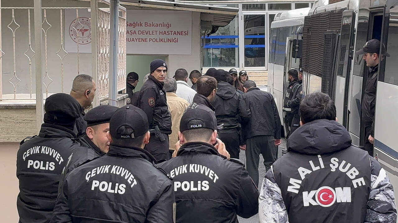 usak-belediyesi-sorusturma-adliye-sevk2