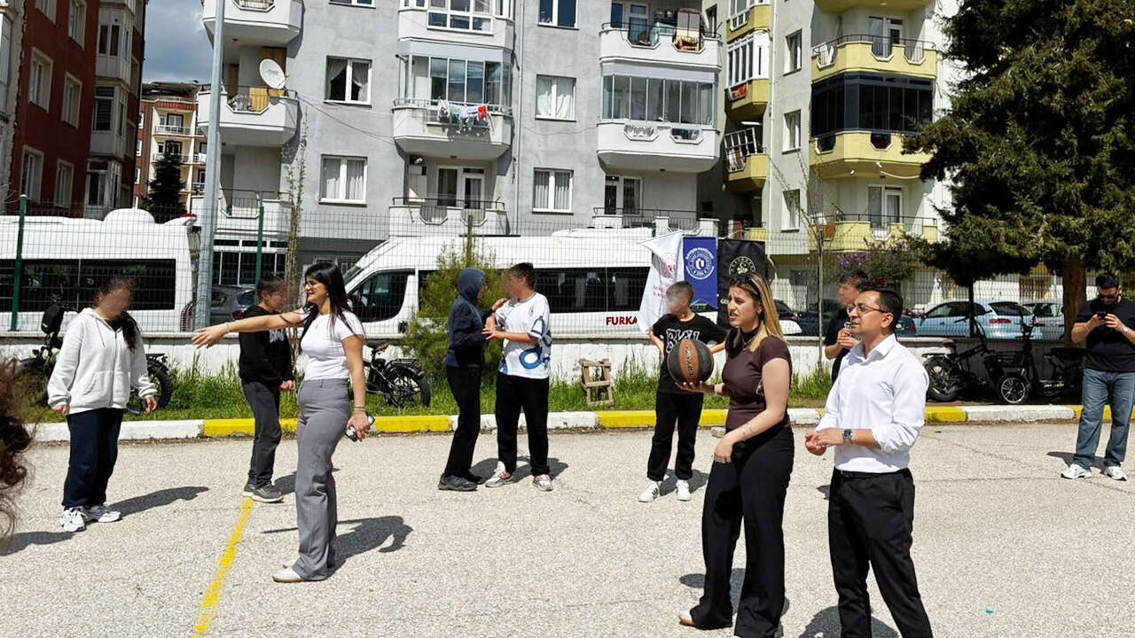 mor-okul-universite-ogrenci-proje1
