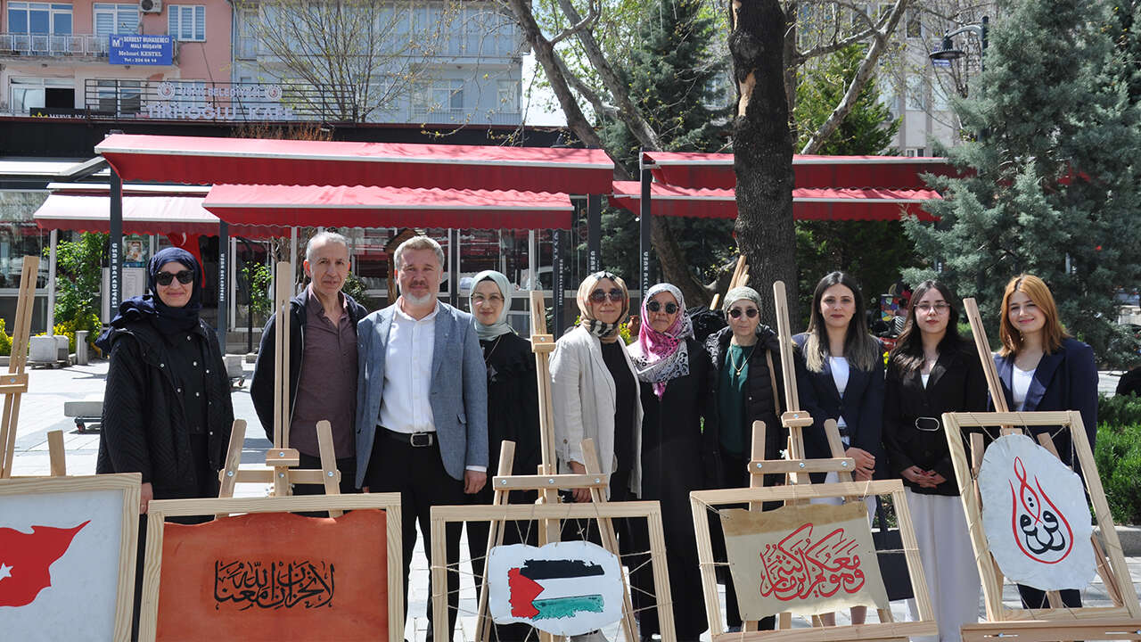 kadinlarin-sergisi-tiritoglu-usak-uni3