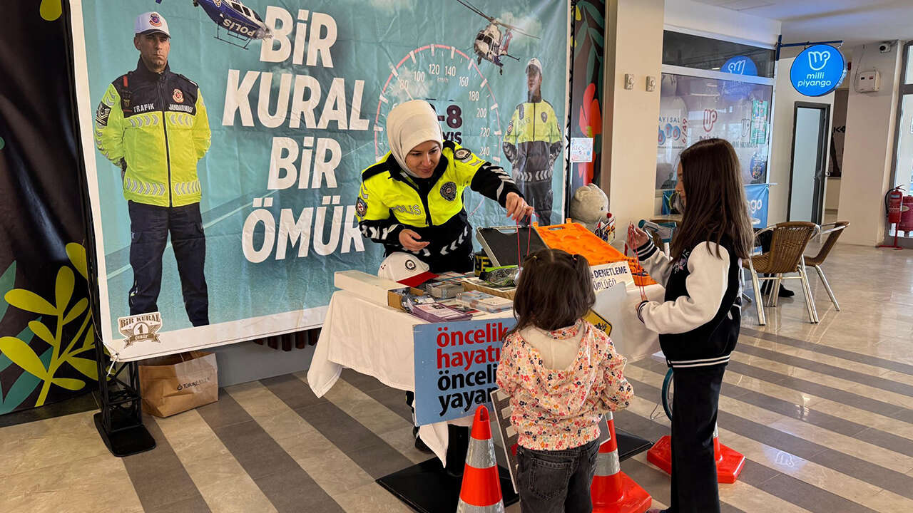 usak-trafik-polisi-kural-bilinclendirme3