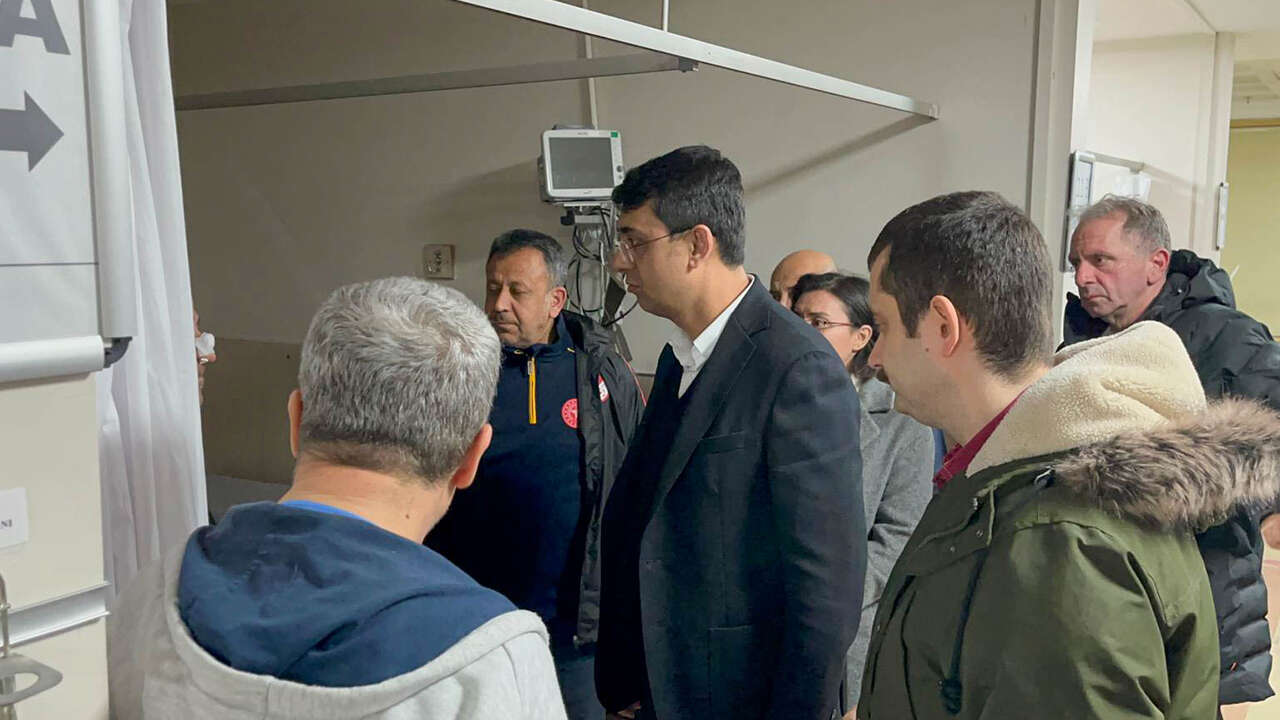 vali-kartal-kaza-yarali-aile-hastane-ziyaret2