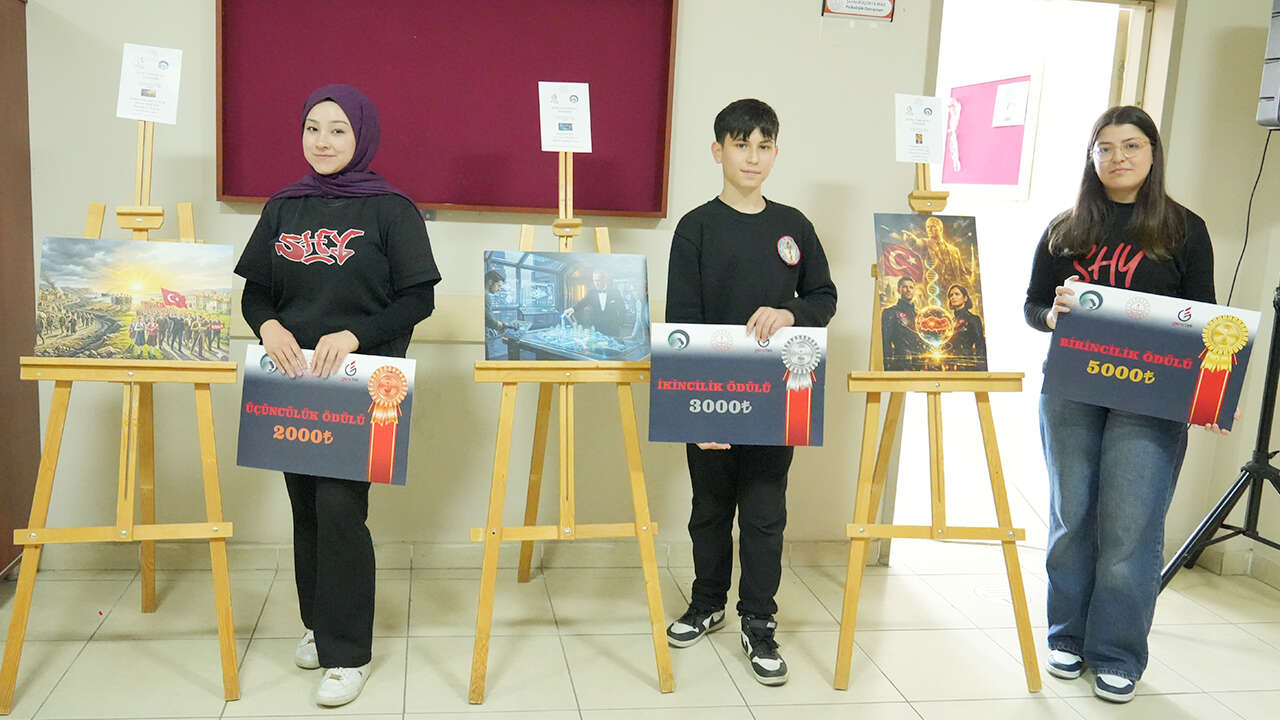 yapay-zeka-destekli-ataturk-sergisi-usak-mesleki-teknik-anadolu-lisesi
