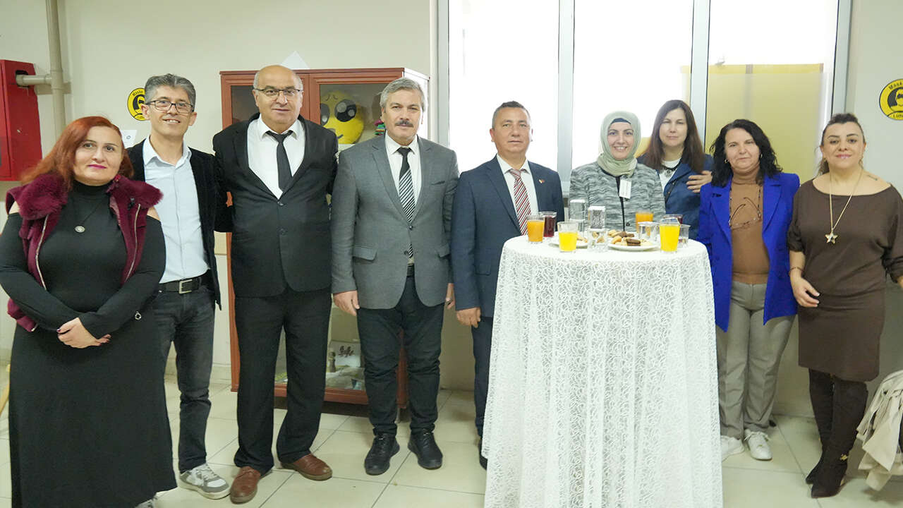yapay-zeka-destekli-ataturk-sergisi-usak-mesleki-teknik-anadolu-lisesi3