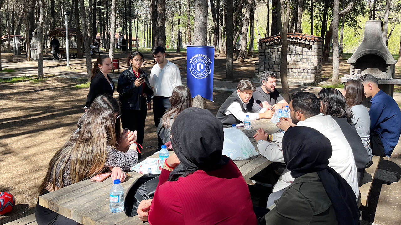 universiteliler-mini-festival-turnuvasinda-bulustu