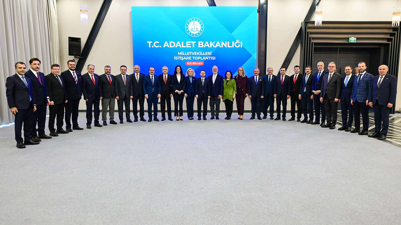 ak-parti-usak-milletvekilleri-akin-gurlek-gorusme