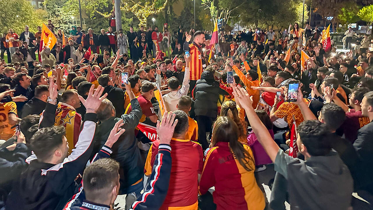 galatasaray-usak-sampiyonluk-kutlama