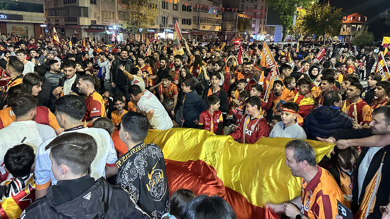 galatasaray-usak-sampiyonluk-kutlama3