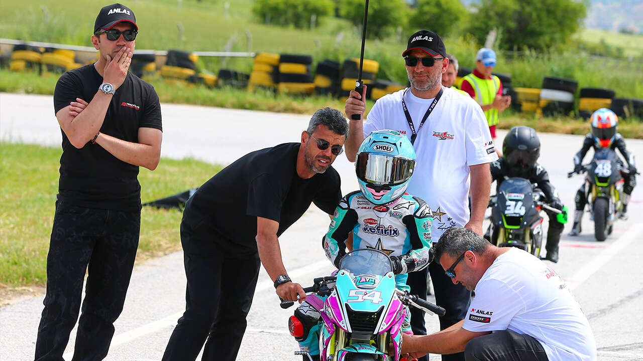 supermoto-yarislari-tamamlandi-usak1
