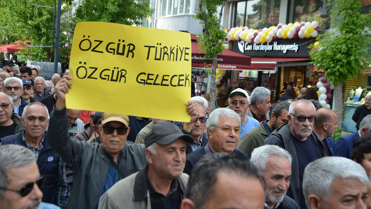kemal-kilicdaroglu-usak-protesto1