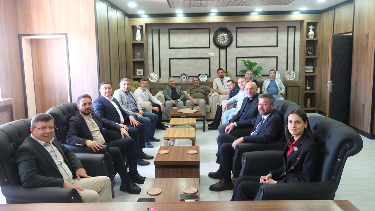 ak-parti-usak-sivasli-ziyaret1