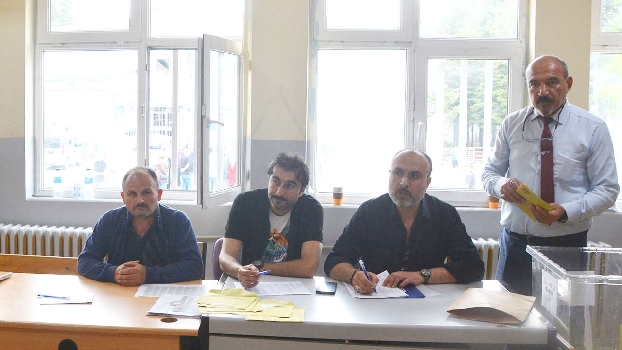 sule-bayraktutan-banaz-muhtar-secim1