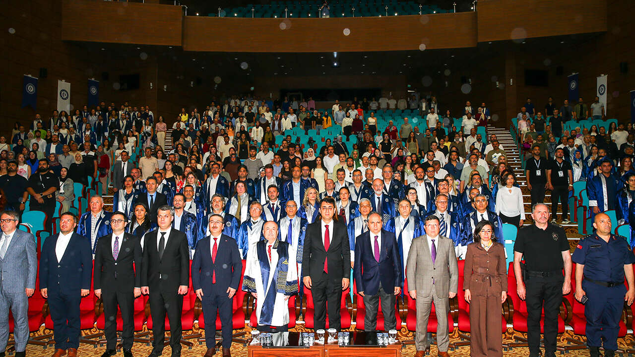 usak-universitesi-mezuniyet-20261