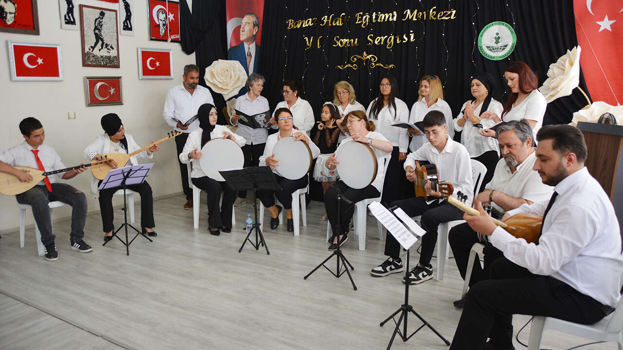 banaz-yilsonu-sergi3