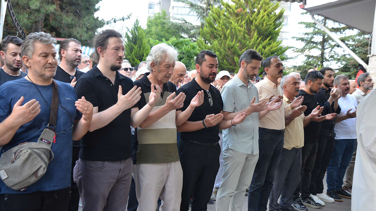 muyesser-yilancioglu-topraga-verildi