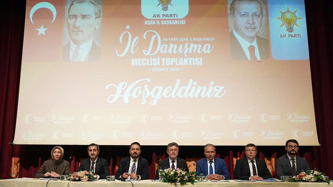 bakan-yumakli-ak-parti-toplanti-usak-konusma2