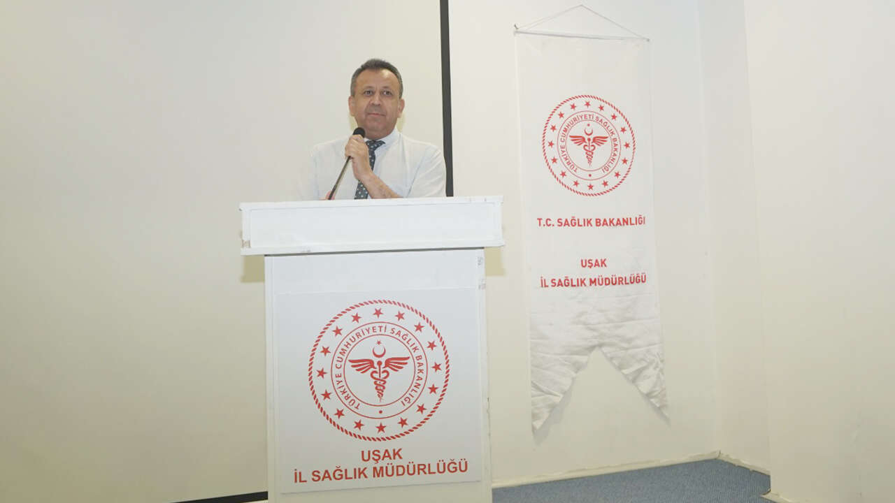usak-il-saglik-mudurlugu-degerlendirme-toplantisi2
