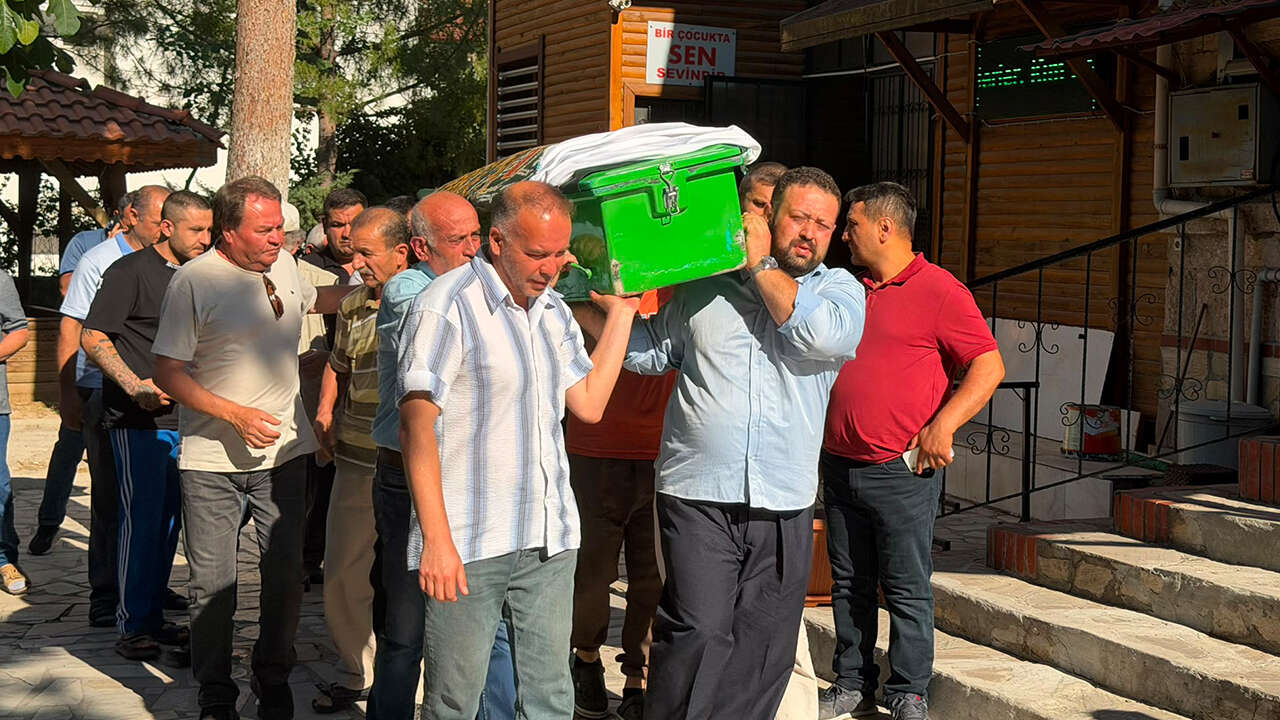 fadime-dincer-cenaze-usak1